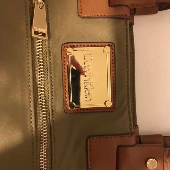 Calvin Klein Purse - Picture 7 of 9